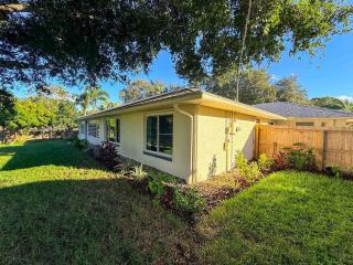 Waterfront Merritt Island Villa-KSC, Beach, Port! - 4