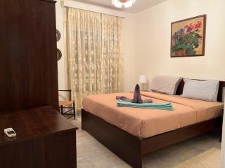 Peaceful 2BR Lagoon View Getaway in Einbay - 3