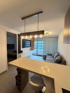 Hospédate con una vista de postal, en la comuna de Macul Este acogedor apartamento de1 Habitación 1 Baño con una laguna navegable - 5