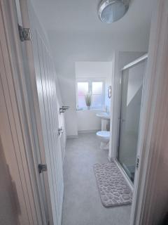 Comfortable En-suite room in peaceful Hampton Home - 6