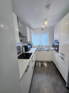 Comfortable En-suite room in peaceful Hampton Home - 4