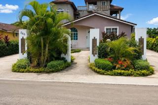 The Hideaway Suite, largest master, ocean glimpse - 9