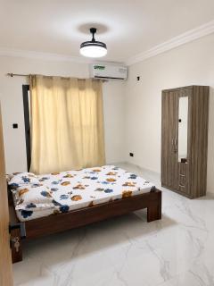 Beautiful 2-bedroom apartment with balcony and Wi-Fi in Dakar - 8