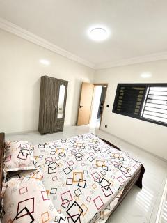 Beautiful 2-bedroom apartment with balcony and Wi-Fi in Dakar - 5