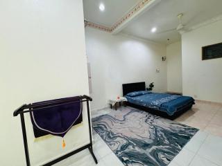 Taman Darul Salam Homestay - 9