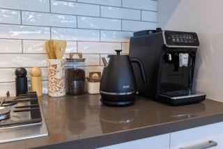 Ocean-View Apartment in Heart of Portarlington - 1