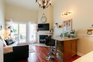 Charming Tremblant 1 Bedroom -Pool Hot Tub - 9