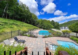 Charming Tremblant 1 Bedroom -Pool Hot Tub - 6