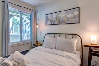 Cozy Lodge in the Mont Tremblant Ski Village - 3