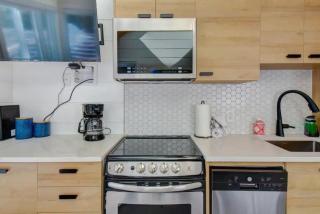 Modern Cottage in the Tremblant Ski Village - 2