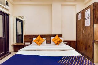 Hotel O VIP Homes - 9