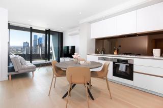 14D Elegant Skyline Abnb 2BR Apartment With Parking And Pool, 8 Min To Monash - 8