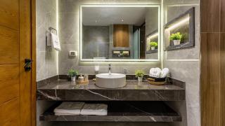 Panoramic Nile View Luxury 3BR in Maadi - 9