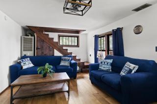 Charming Cottage by Lake Ontario, Firepit and Fenced Yard - 8