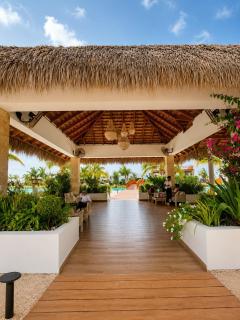 White Gem, Where Luxury Meets Paradise - 5