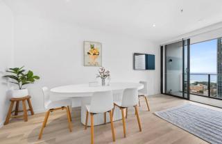 Broadbeach Oceanview 17th floor apartment - 1