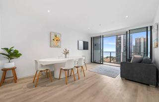 Broadbeach Oceanview 17th floor apartment - 3