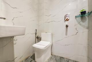 New Palace Comfort Stay 2 Mints Walking Distance From New Delhi Railway Station - 1