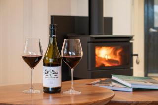 Swings Vineyard Chalet - Winery Escape for 4 people - 9
