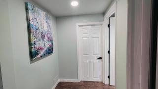 Modern 1400sqft 2BR Suite - AC - 3