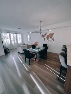 Entire townhouse with garage - 6