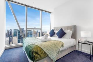 Luxury City View Apt on Level 58 with Pool Sauna Gym - 8