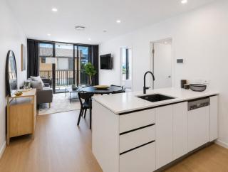 Apt 2 - Essentia - Surfers Paradise - 8