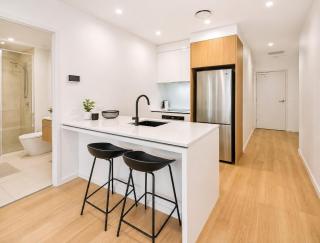 Apt 2 - Essentia - Surfers Paradise - 4