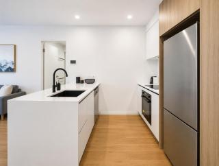 Apt 2 - Essentia - Surfers Paradise - 3