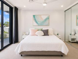 Apt 2 - Essentia - Surfers Paradise - 1