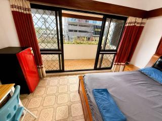 King Room with Private Bathroom and Free WiFI in SUVA CBD - 1