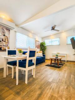 Extended Stays #4 - 4