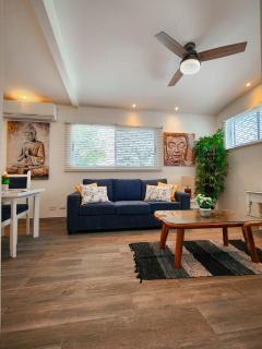 Extended Stays #4 - 8
