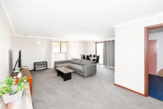 44 Oberthur Street - 8