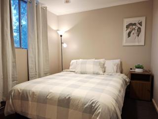 44 Oberthur Street - 7