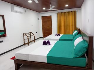Golden Horizon Resort - 8