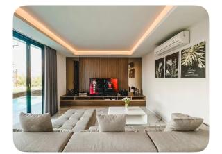 Natta Bali Ungasan Five-Bedroom Villa with Private Pool - 1