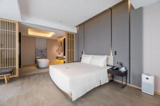 Atour Hotel Wuxi Coast City - 4