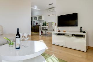 Sea Rhapsody Apartment - 1