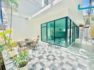 KATA PLATINUM Hotel - 4