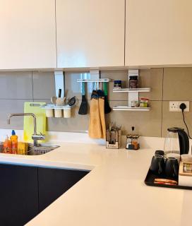 The Signature Suites at Cinnamon life Apartment - 5