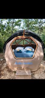 Bulle insolite avec cabanon provençal - 0
