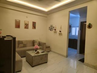 Golden Hours - Cozy Stay in Tapovan Rishikesh - 1