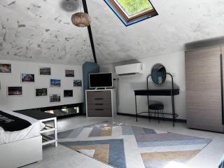 Sea Loft Varna - Entire 3 Level House, City Center - 8