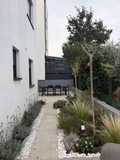 Pleasing Place FREE PRIVATE PARKING - 7
