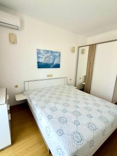 Spacious Crystal Beach - 2