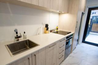 A touch of Luxury in Chch CBD with Free Carpark - 3