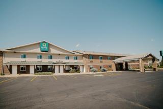Quality Inn & Suites Watertown near Prairie Lakes Ice Arena - 0