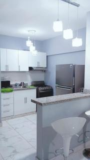 Central 2BR 2BA Oasis Near Parks and Metro Station - 9