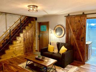 Cozy Cabin Rental on Sacred Land Ideal for Glamping in Kansas - 5
